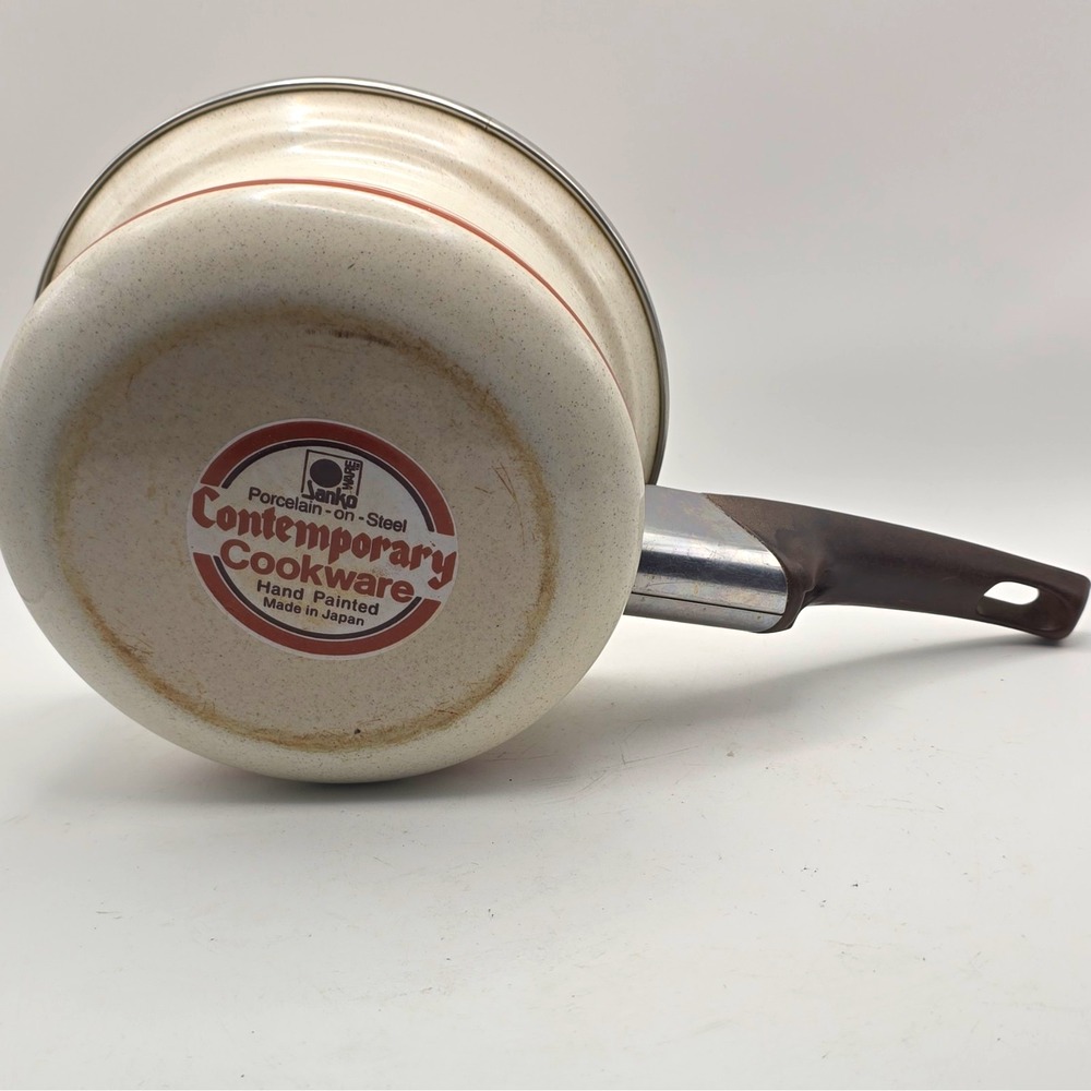 Yanko Contemporary Porcelain-on-Steel 1 qt Saucepan Long Handle White/Brown